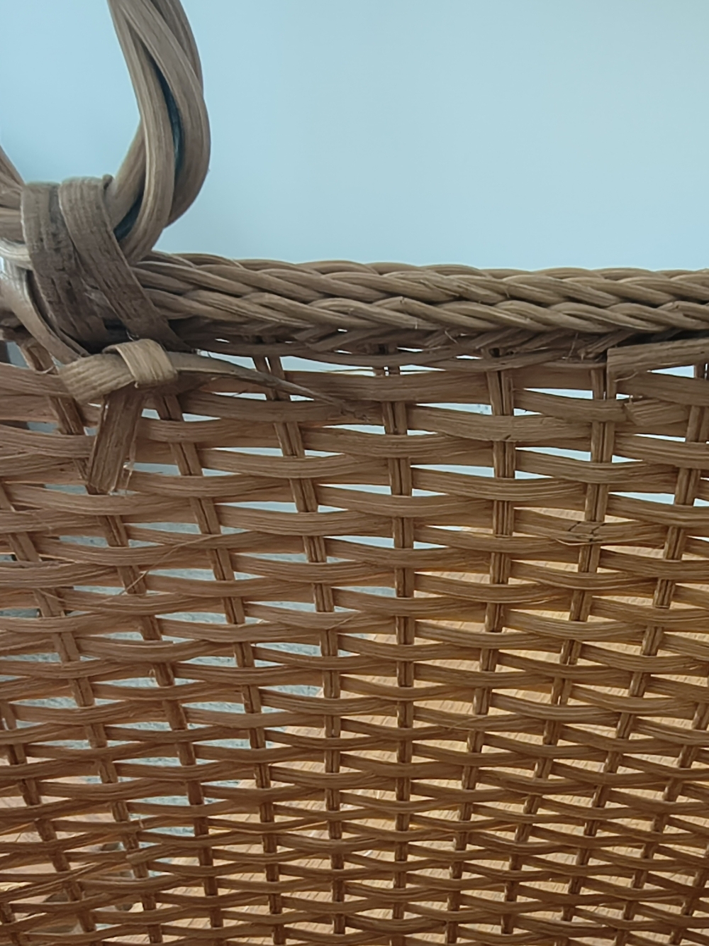 Vintage Market Woven Straw Tote Bag in Tan. - Picture 3 of 10